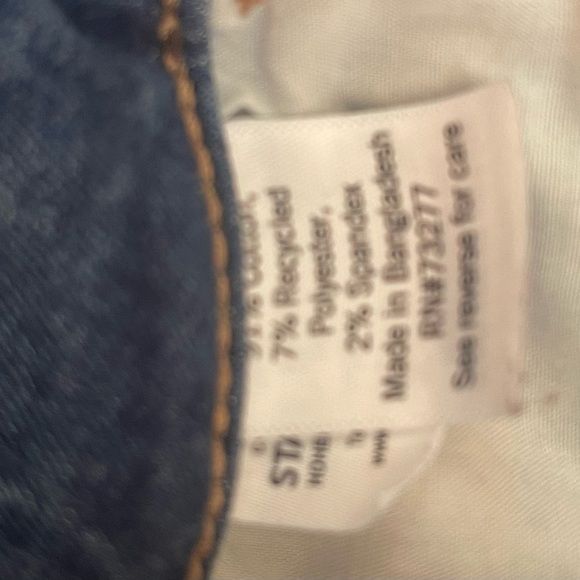 Distressed Blue Jeans - Picture 2 of 3